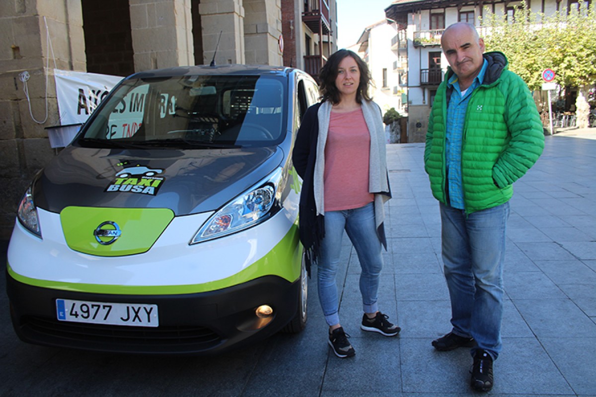 Taxibus zerbitzua auto elektriko batek emango du gaurtik aurrera